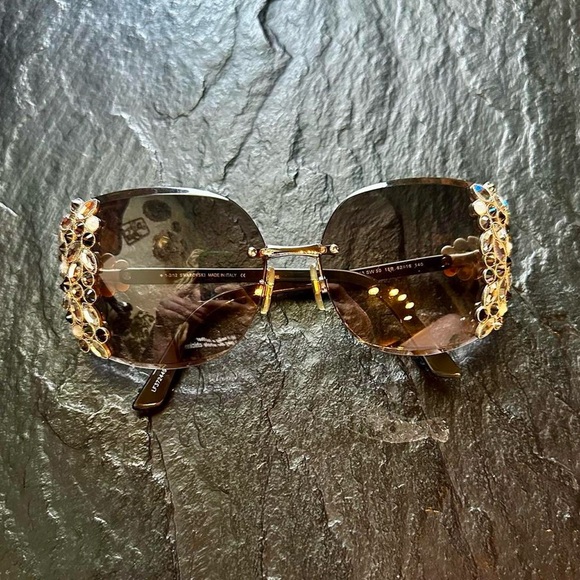 Authentic Swarovski Oversized Sunglasses - Picture 7 of 8
